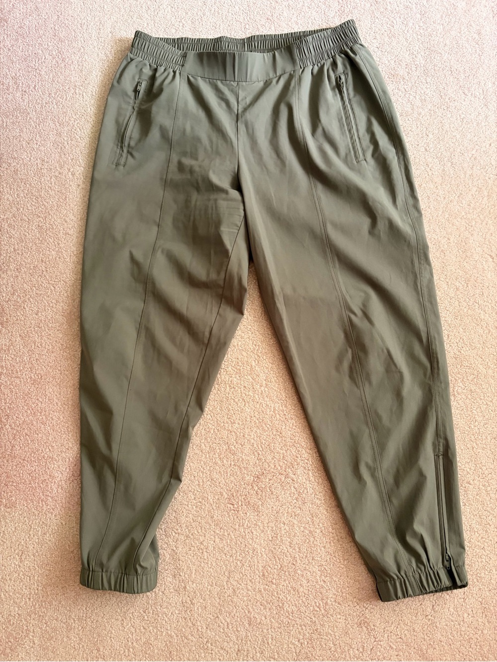 Old Navy Olive Green Women's Cropped Jogger Pants